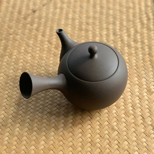 JINSUI TOKONAME KYUSU 260ml  | MARU / DARK BROWN  - Japanese Teapot ELUXELLA